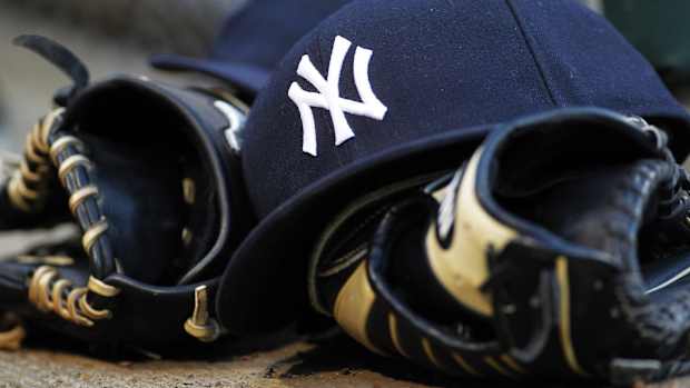 New York Yankees cap